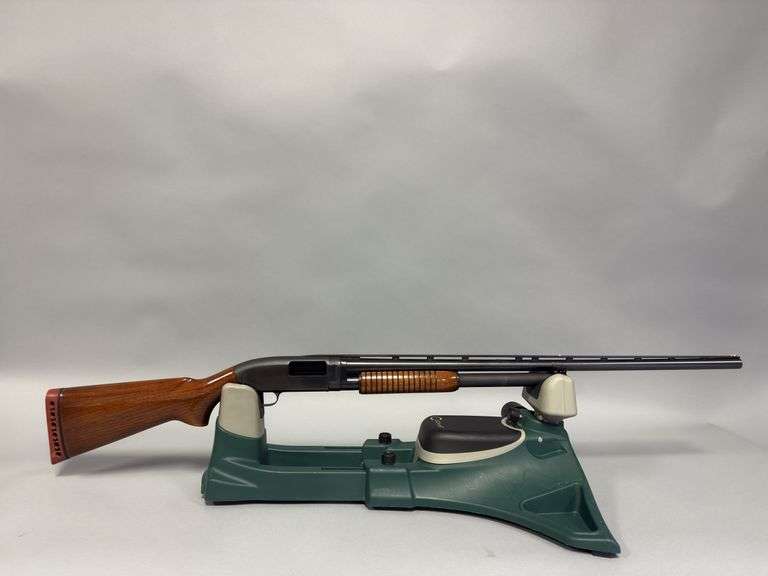 Winchester Shotgun, Model 12, SN 268126, 12Ga, Execellent Cond, aftermarket VR, rib marked Simmons Gun Spec image