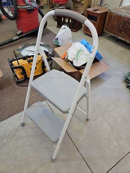 Rubbermaid Step Stool image