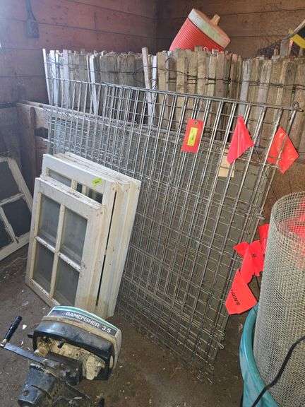 Large animal cage 3' x 4.5' image
