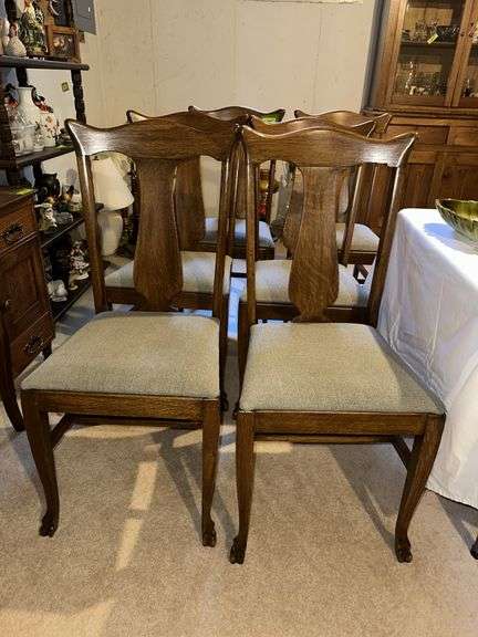 6 nice oak T back dining chairs Your bid x 6