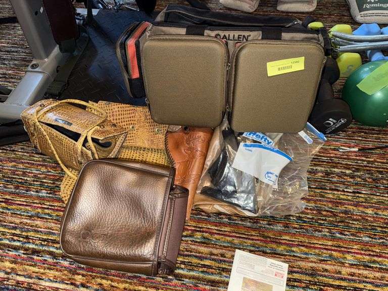 Bob Allen range bag, shell holders, custom leather bag and shell tote image