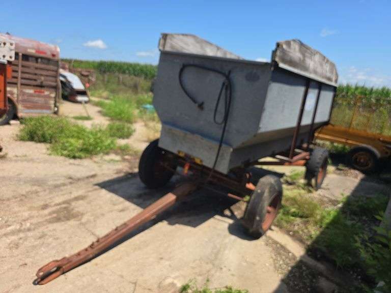 Walsh galvanized 10' flairbox wagon, 42" sides on gear w/ hoist image