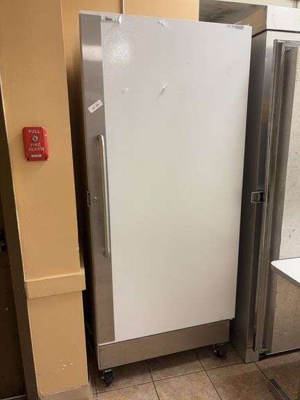 Gibson commercial refrigerator-working on rollers 32x27x75 image