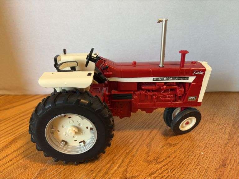 1:16 scale McCormick Farmall Turbo 1206 Diesel Plastic image