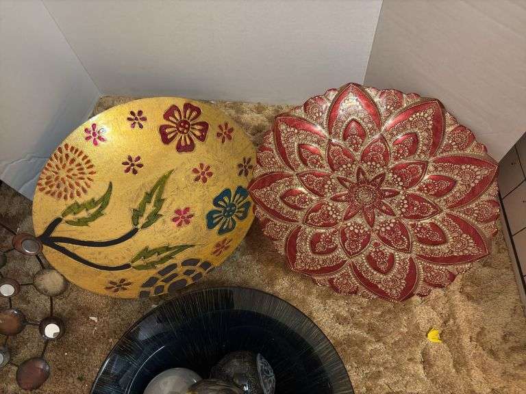 Four art deco bowls and balls to put in them
