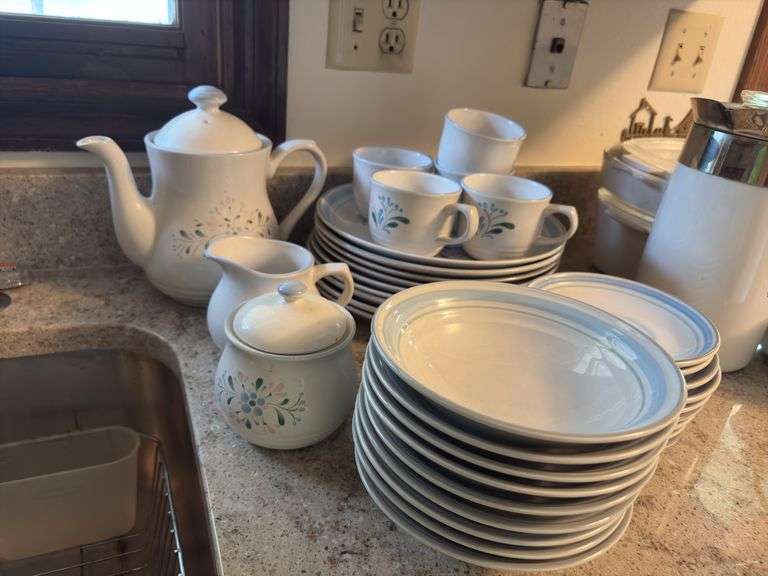 Fascino stoneware dishes, not complete set