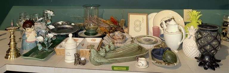 HP china, decorator serving items, please see photos image