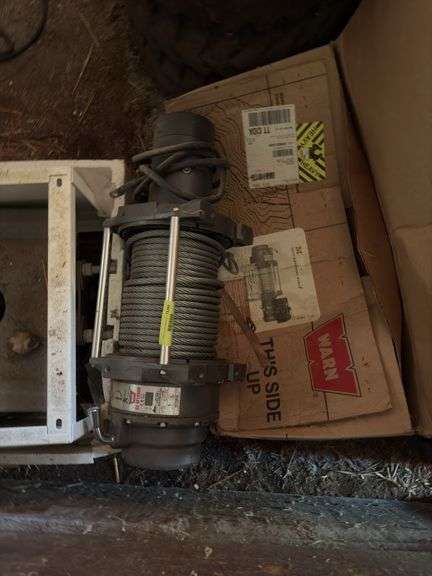 Warn self recovery wench CE M12000 image