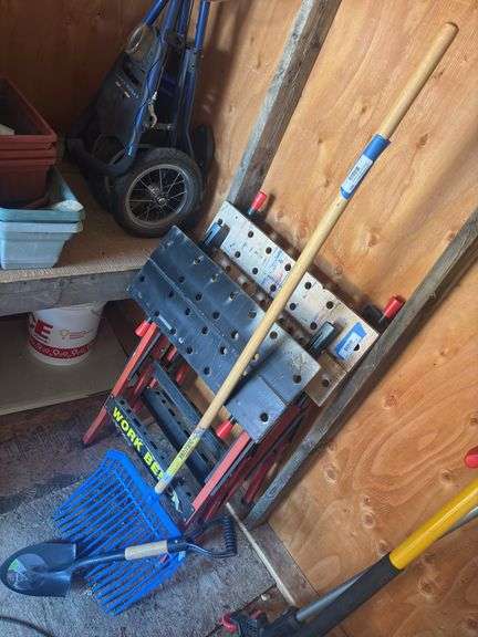 Mini shovel and new manure fork image