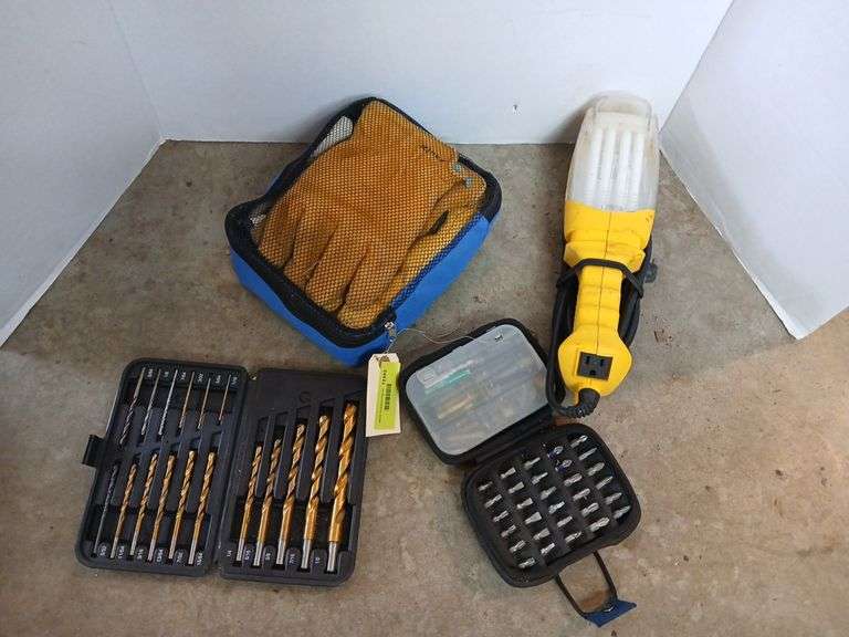 Irwin driver bits, light, gloves and B&D bits image