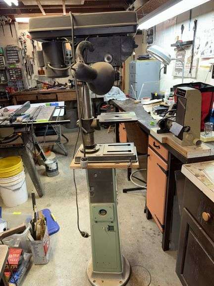 Table top drill press and stand image