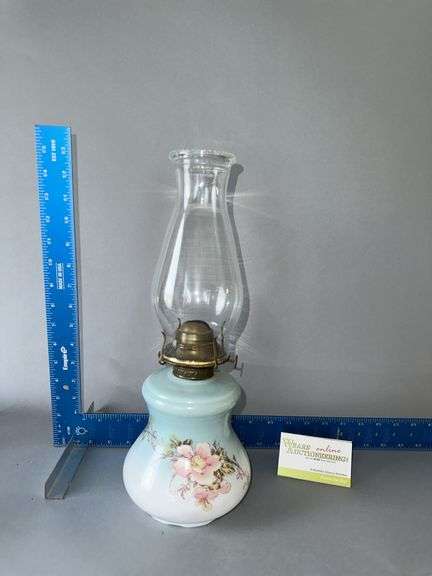 Painted font oil lamp image