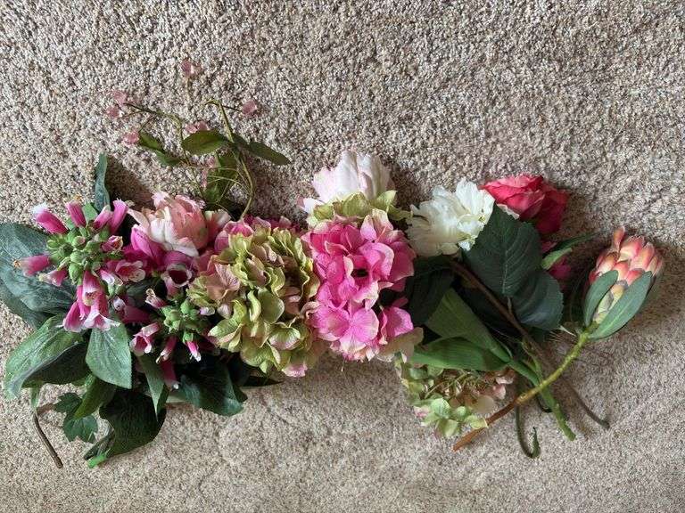 (2) 3.5’ tall table lamps and 18” tall umbrella stand with artificial flowers