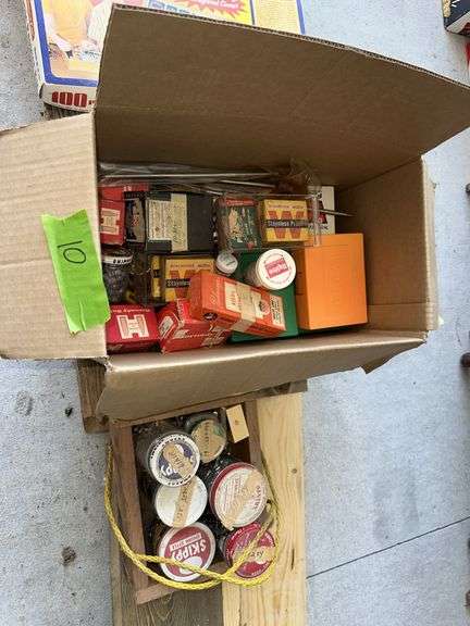 Variety of shotgun shell misc, reloading dies, bullets, paper shotgun shells etc *Marked as LOT 10* image