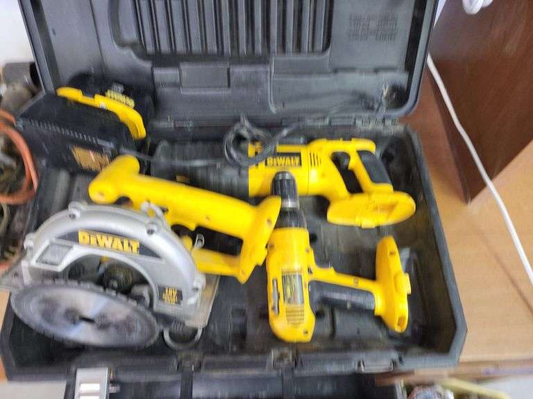 Dewalt 18v set image