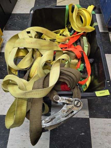 Rachet straps of all sizes 27 gallon bin FULL image