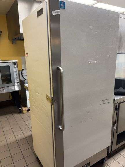 Artic Air Commercial refrigerator 32x29x75 on rollers-working but needs cleaned good image