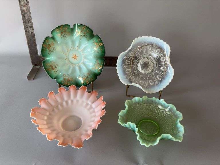 Four footed fancy bowls image