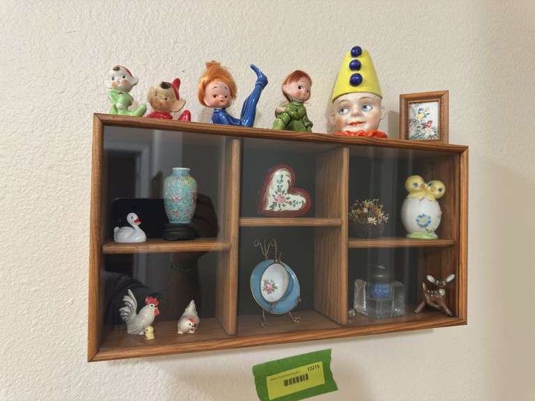 Small shadow box and knick knacks 7.5 x 14.5