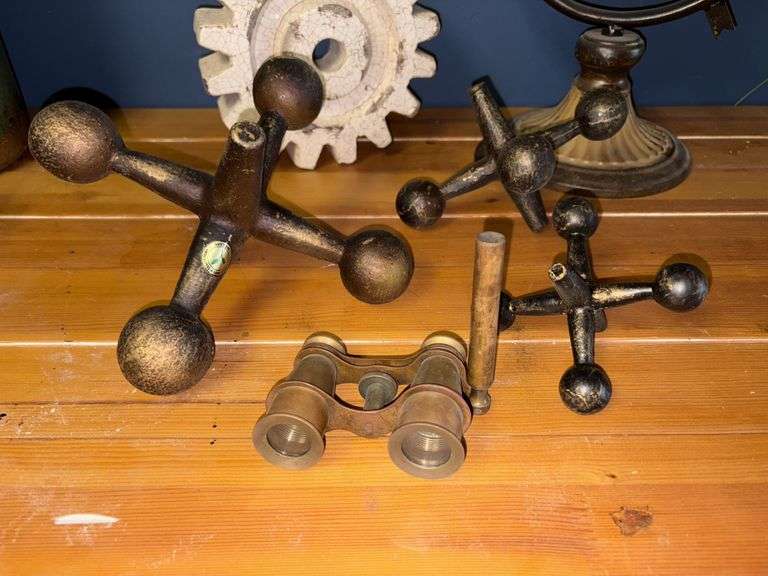 Six  pieces of modern decor