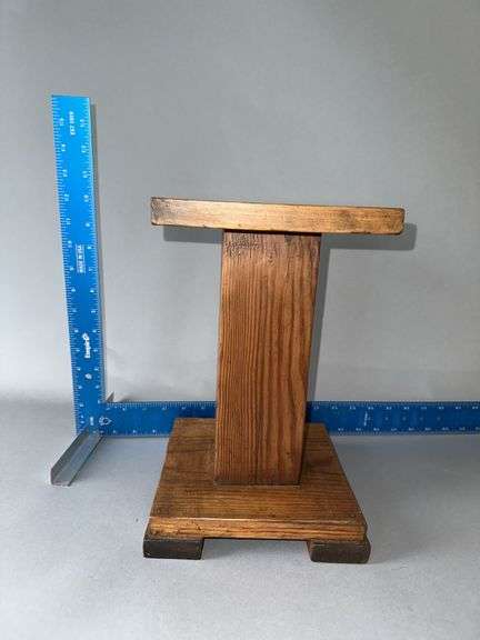 Oak short plant stand, 1' tall image