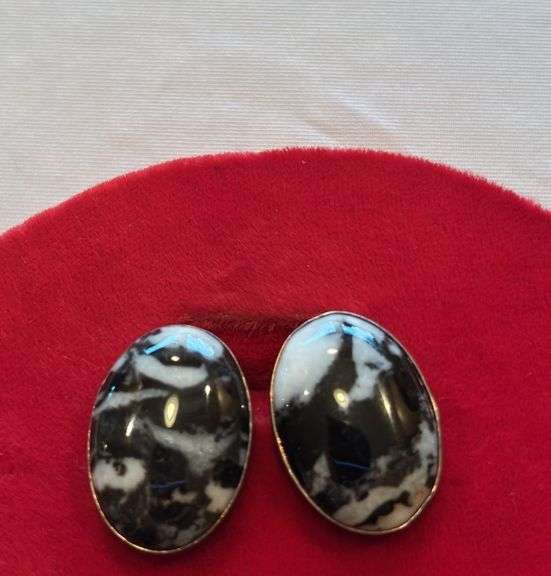 Pierced earrings marked China 925 image