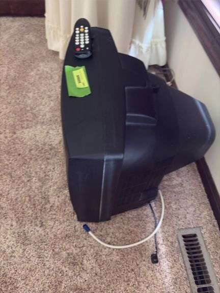Sylvania gaming TV with remote Model SRT2219