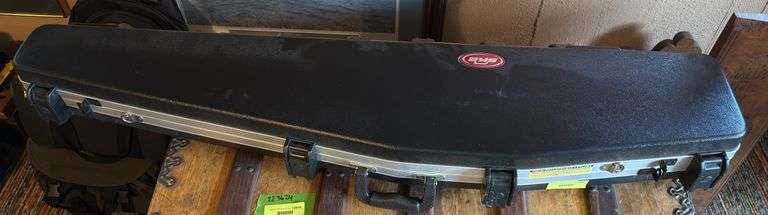 SKB super HD hardsided gun case for traveling lockable image