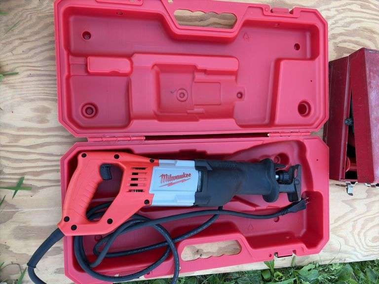 Milwaukee sawzall 6519-30 image