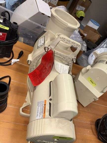 Pentair WhisperfloXF high performance pump Model XFE-20, Part 022011 image