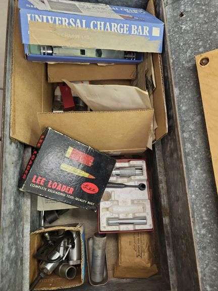 Reloading in box on wheels image