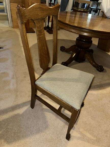 6 nice oak T back dining chairs Your bid x 6