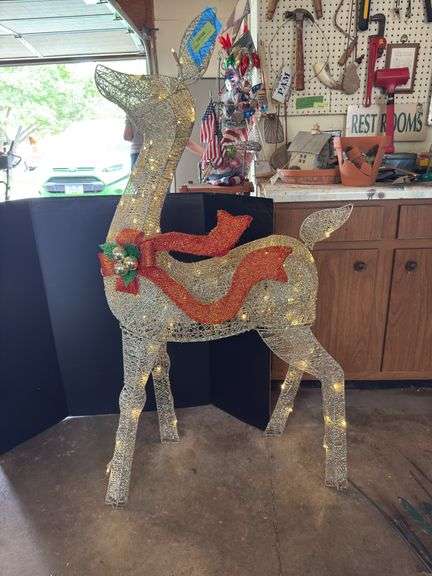 Light up reindeer image