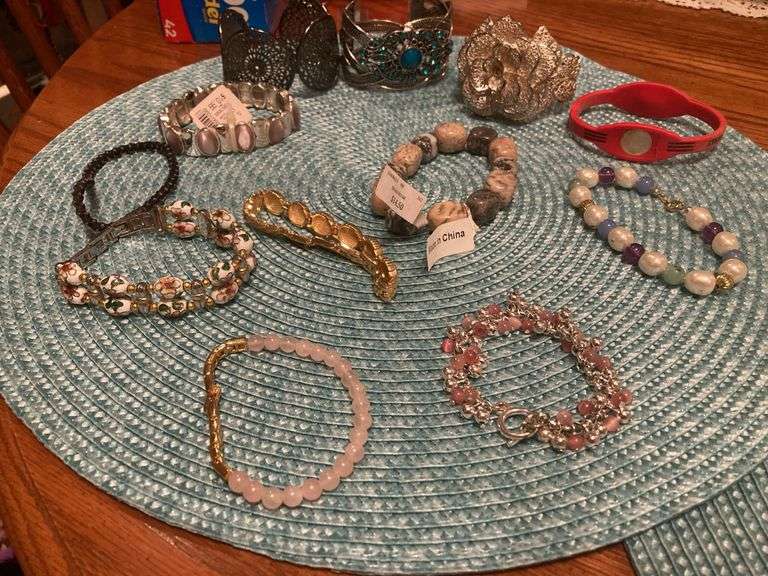 Bracelets image