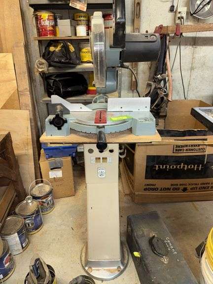 Delta 10" Compound miter saw on stand image
