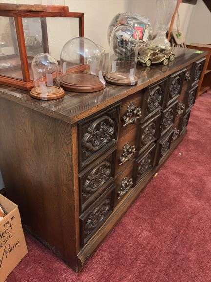 6 drawer dresser 18D x 58L x 30H