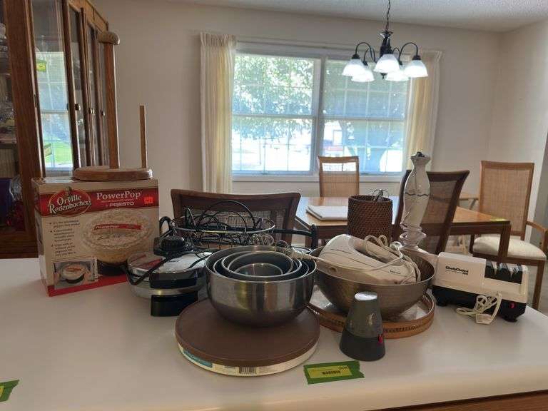 Stainless steel mixing bowl set, corn popper, waffle iron and more