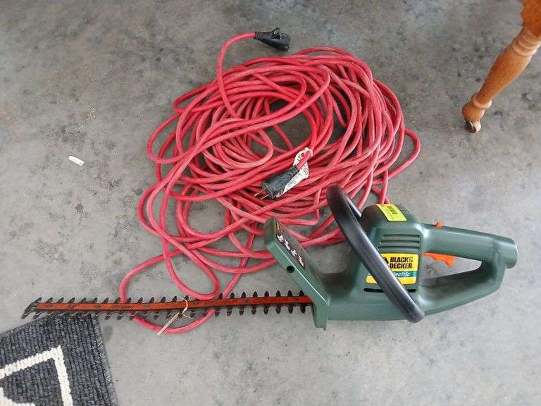 Electric hedge trimmers and long drop cord