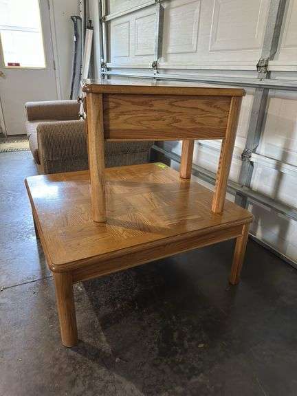 Coffee table 37 x 37 and end table 22 x 26 set