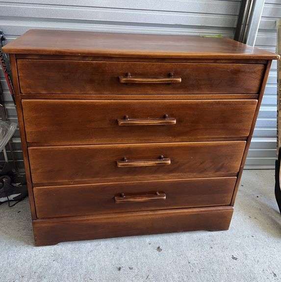 Cashman Colonial Hardrock Maple chest of drawers 20 x 40 x 36 image