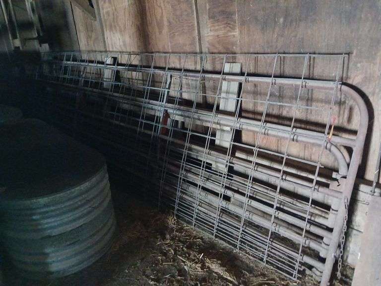 (2) 16" cattle panels, 16' cattle gate and 16' hog gate image