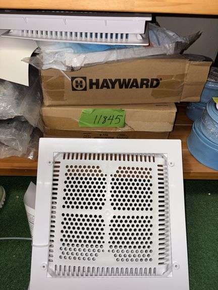 5 Hayward dual submerged suction outlet frame and cover set model WG1032HF2PAK2 image