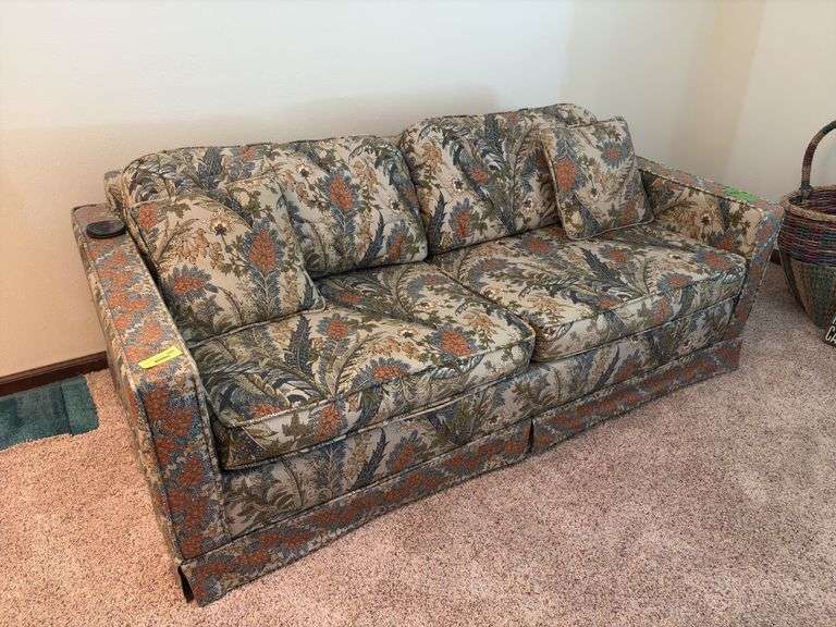 Beautiful vintage hide-a-bed w/ matching pillows image