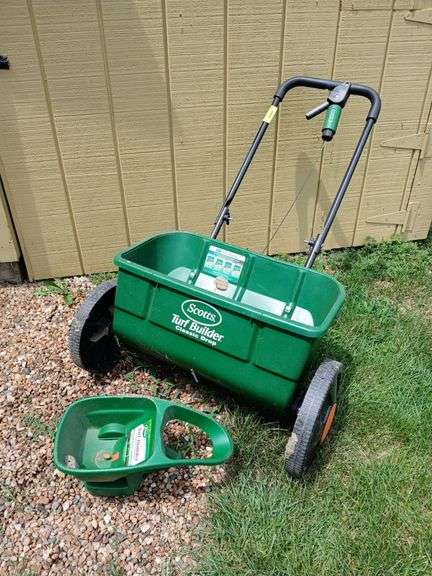 Scotts classic drop spreader and hand spreader image