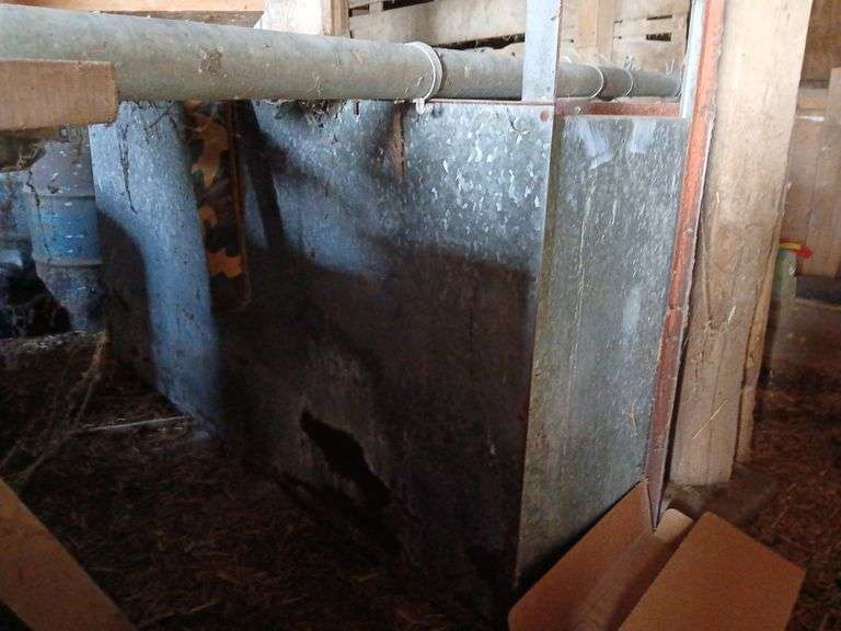 2 hog ringing crates image