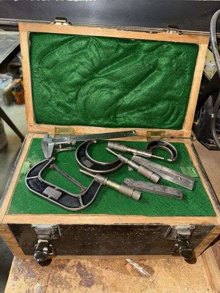 3 Micrometers and calipers image