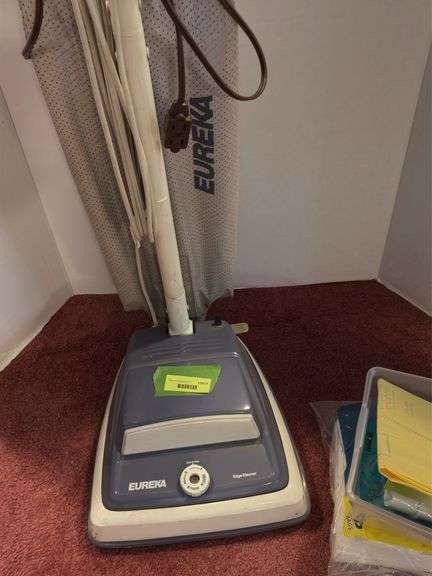 Eureka upright vac and bags