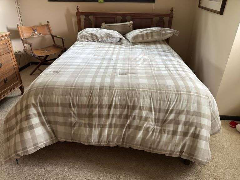 Full size bed with headboard, footboard, mattress, box spring and linens image