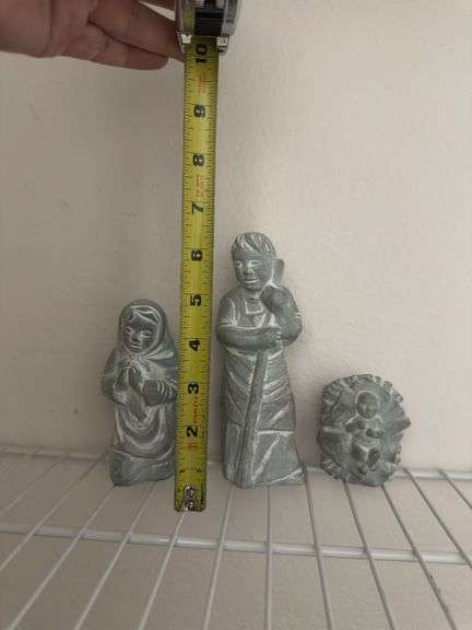 Isabel Bloom Mary, Joseph and baby in manger