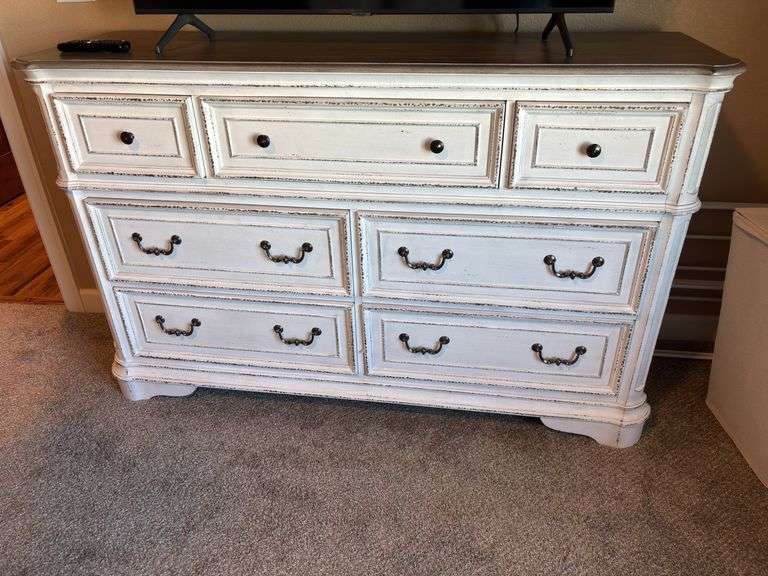 7 Drawer dresser 63x19x40 by Liberty Furniture image